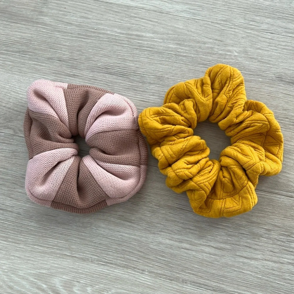 Anthropologie Scrunchie Bundle - Picture 1 of 3